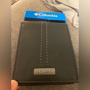 Brand new Columbia wallet